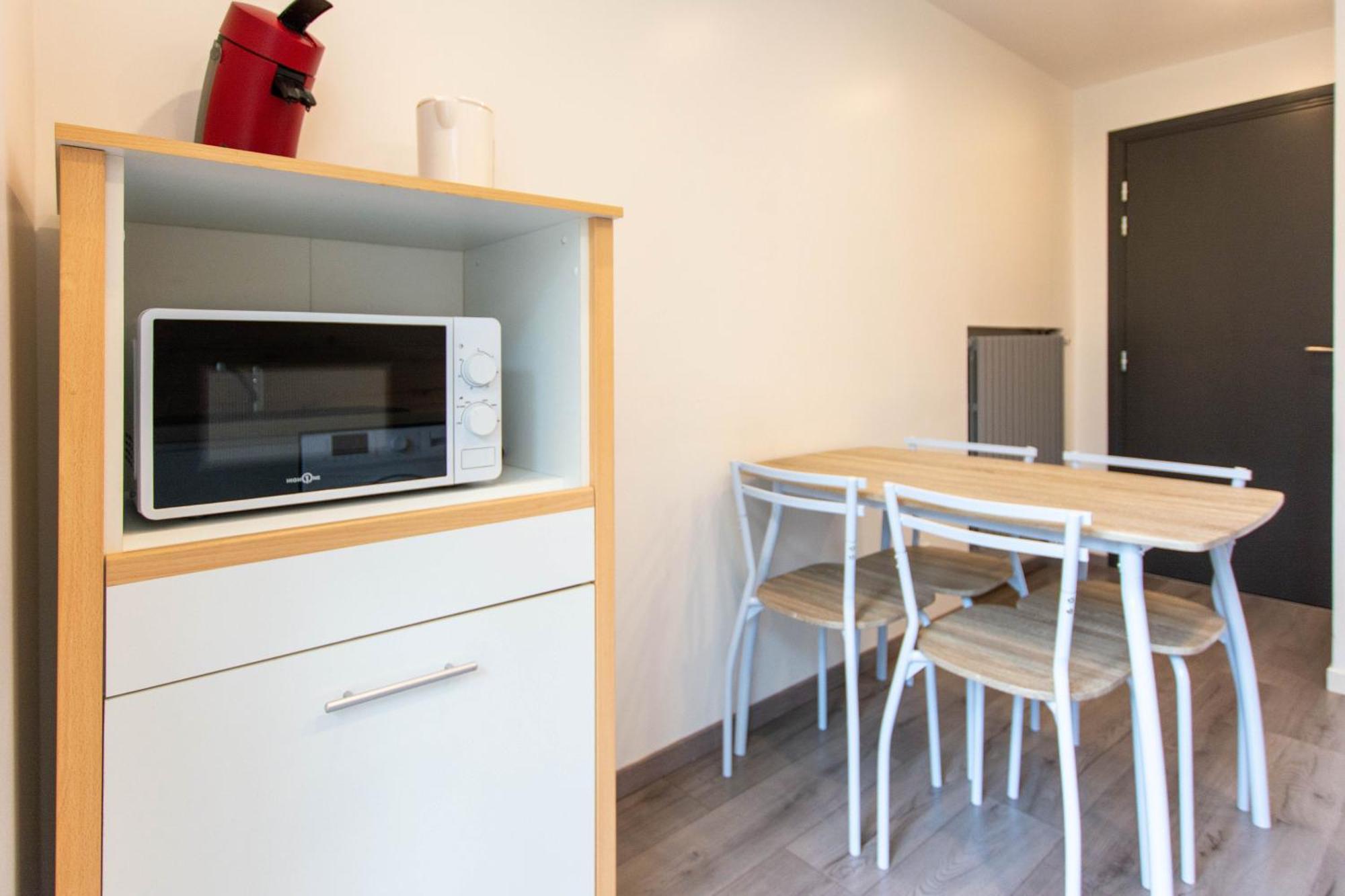 A La Gare Calme & Reposant Apartment